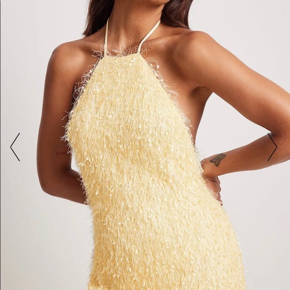 NA-KD *SOLD OUT* Yellow Deep Back Structure Maxi Dress - Picture 3 of 9